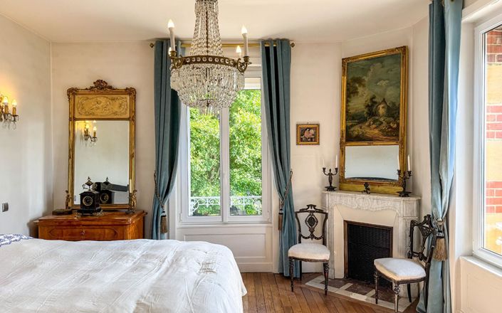 Image No.11-5 Bed Property for sale