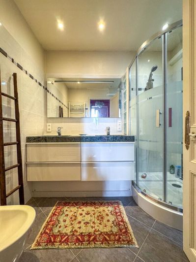 Image No.12-Propriété de 5 chambres à vendre à Sedan