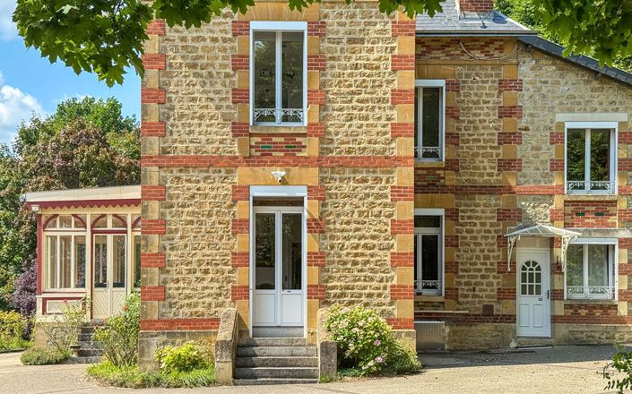 Image No.3-Propriété de 5 chambres à vendre à Sedan