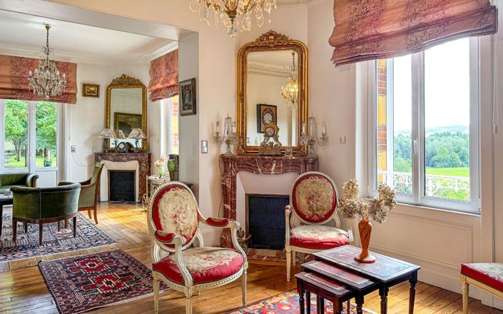 Image No.5-5 Bed Property for sale