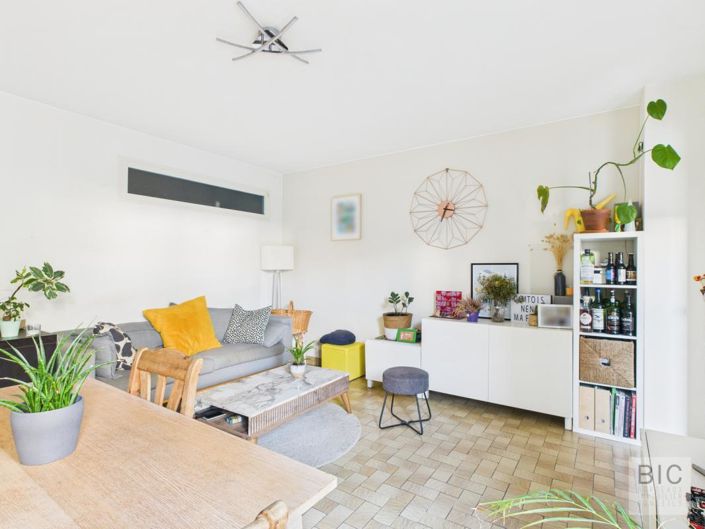 Image No.1-2 Bed Property for sale