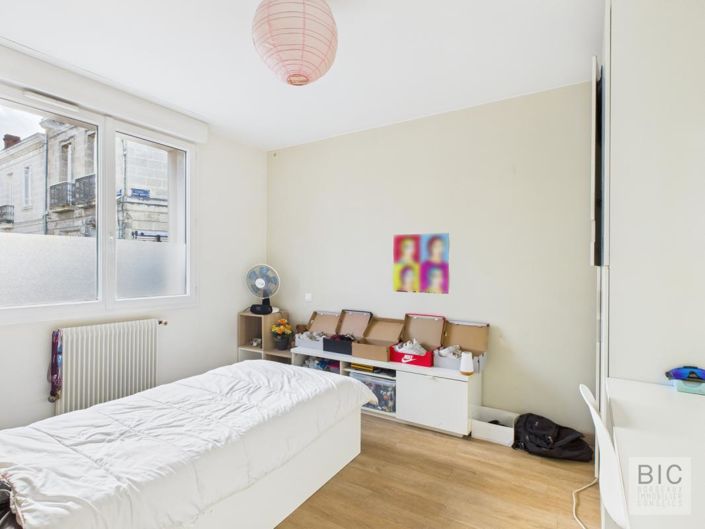 Image No.8-2 Bed Property for sale