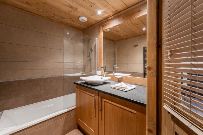 Image No.7-2 Bed Property for sale