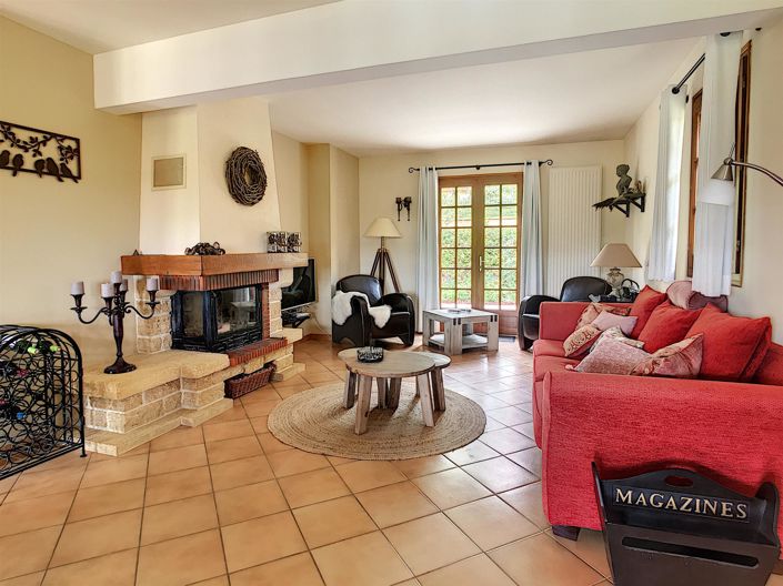 Image No.5-5 Bed House for sale