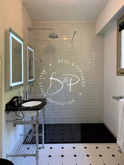 Image No.13-2 Bed Property for sale