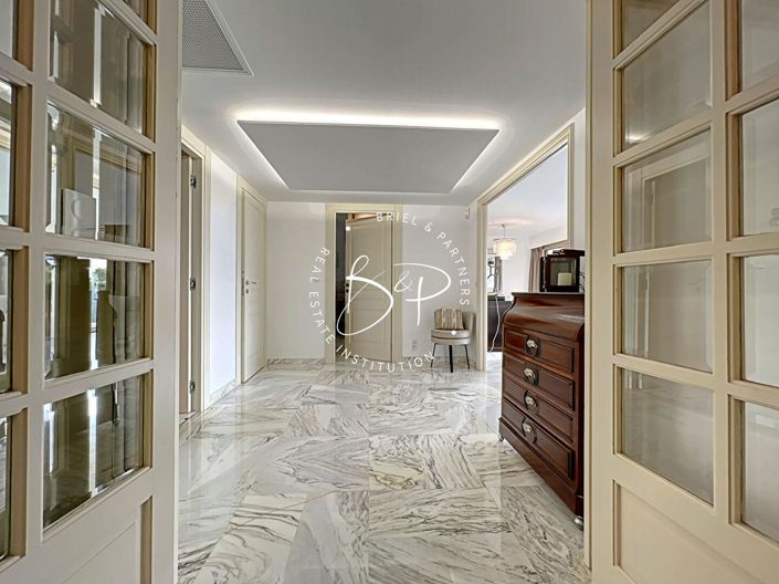 Image No.17-2 Bed Property for sale