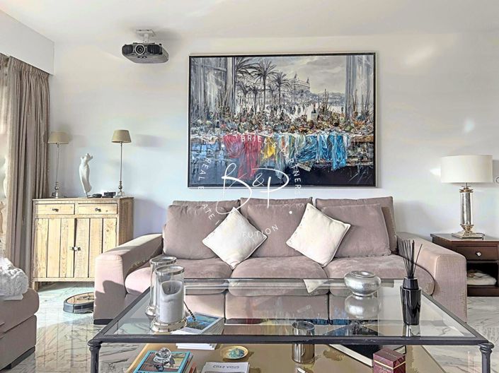 Image No.2-2 Bed Property for sale