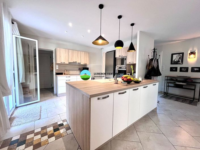 Image No.10-4 Bed House for sale