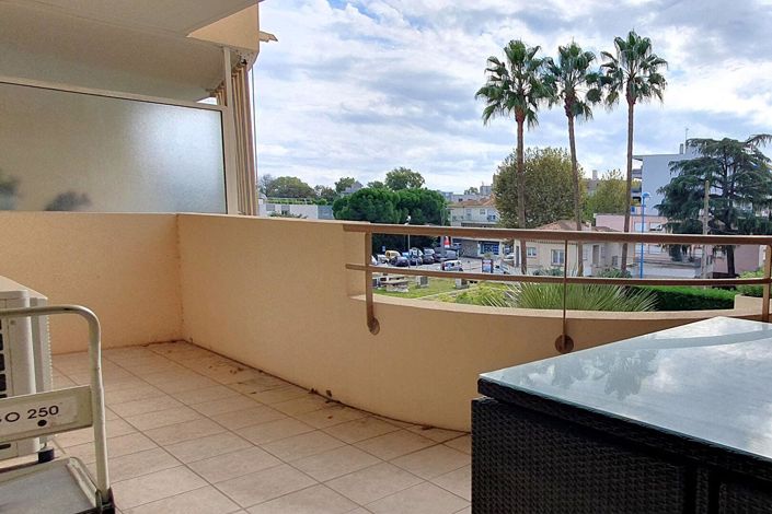 Image No.3-3 Bed Property for sale