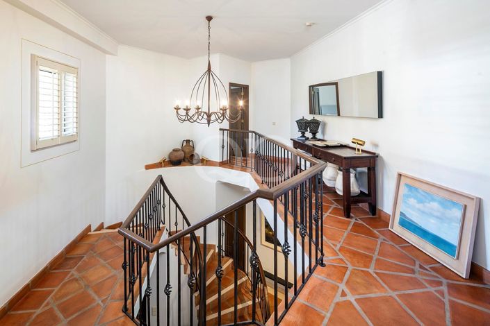 Image No.15-4 Bed House for sale