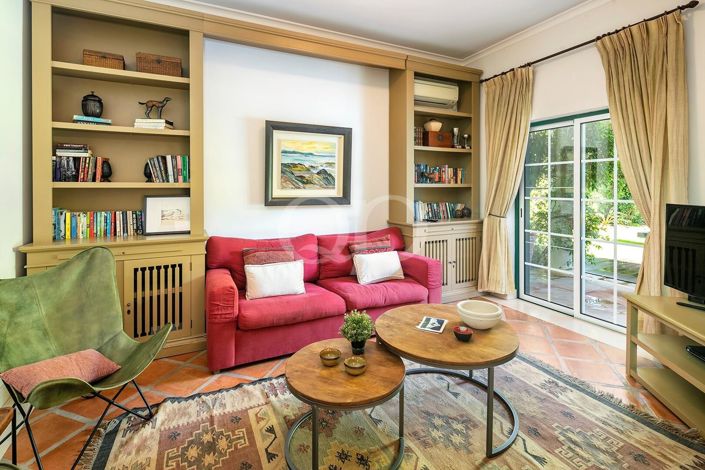 Image No.9-4 Bed House for sale