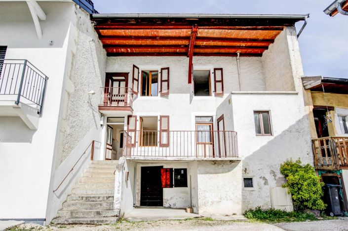 Image No.1-Maison de 4 chambres à vendre à Sauverny