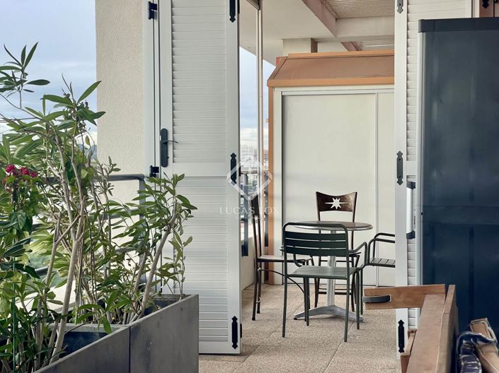 Image No.10-2 Bed Property for sale