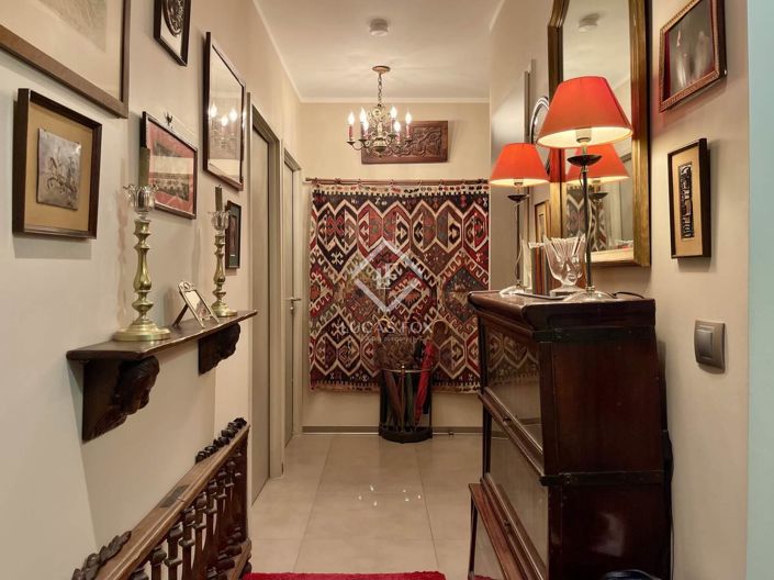 Image No.11-2 Bed Property for sale