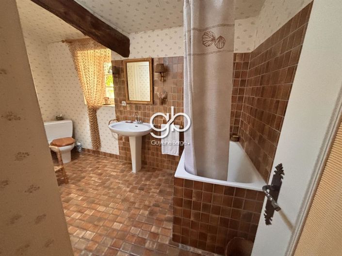 Image No.11-7 Bed House for sale