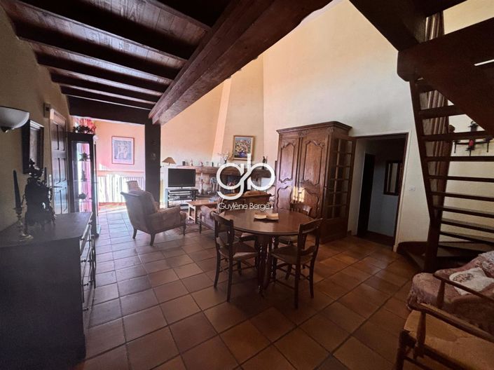 Image No.18-7 Bed House for sale