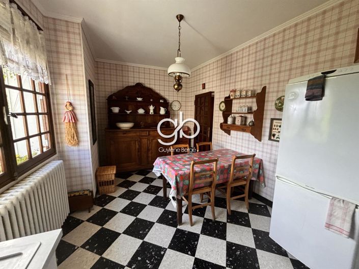 Image No.20-7 Bed House for sale