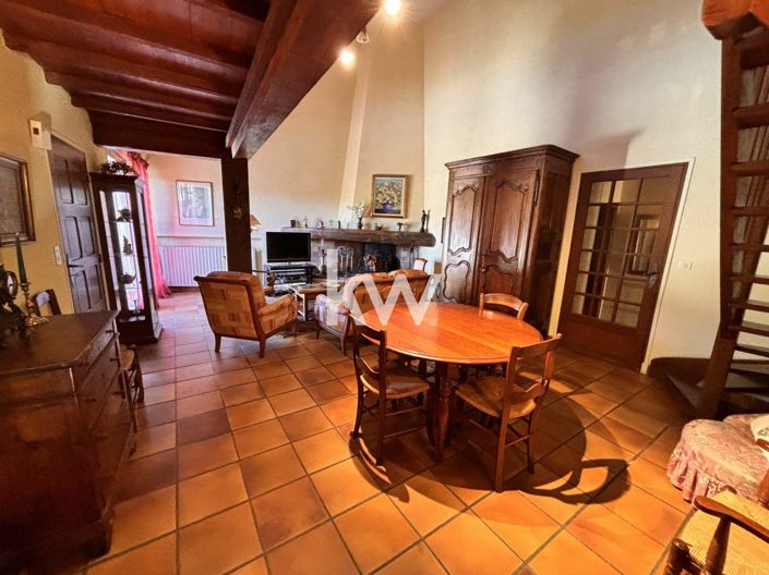 Image No.4-7 Bed House for sale