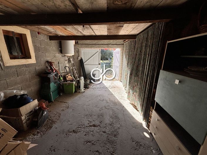 Image No.8-7 Bed House for sale