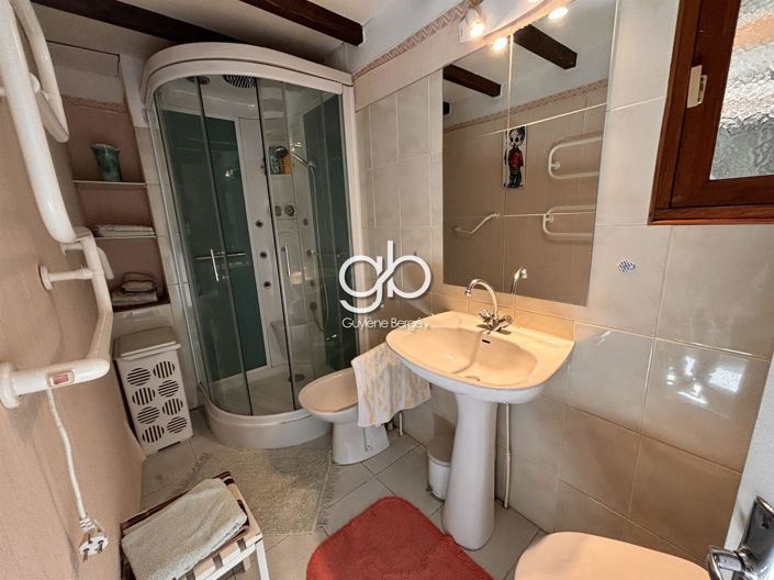 Image No.9-7 Bed House for sale