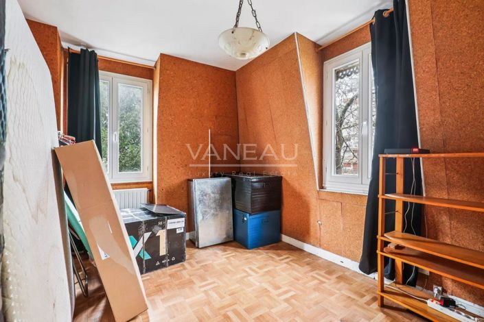 Image No.15-7 Bed House for sale