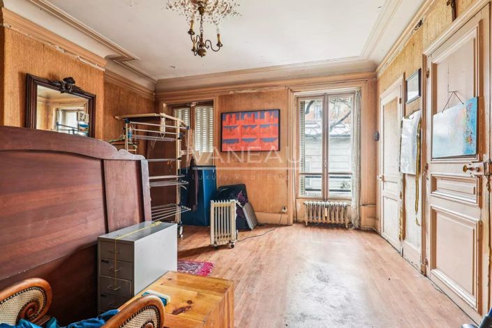 Image No.8-7 Bed House for sale