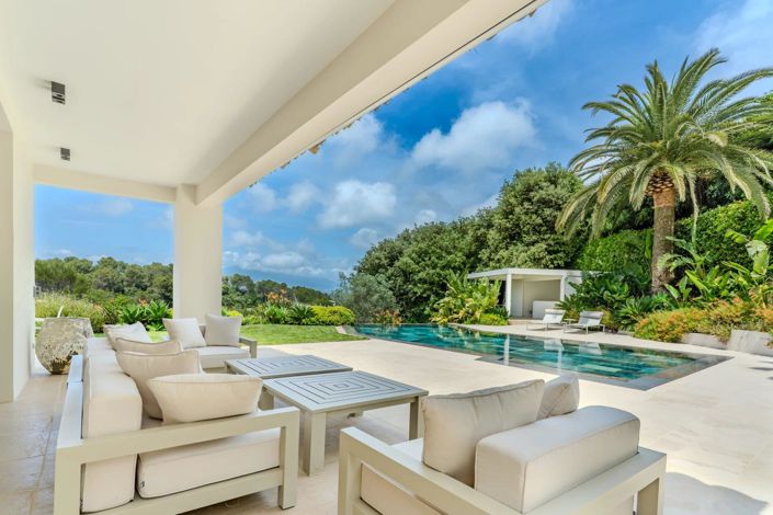 Image No.2-5 Bed House for sale