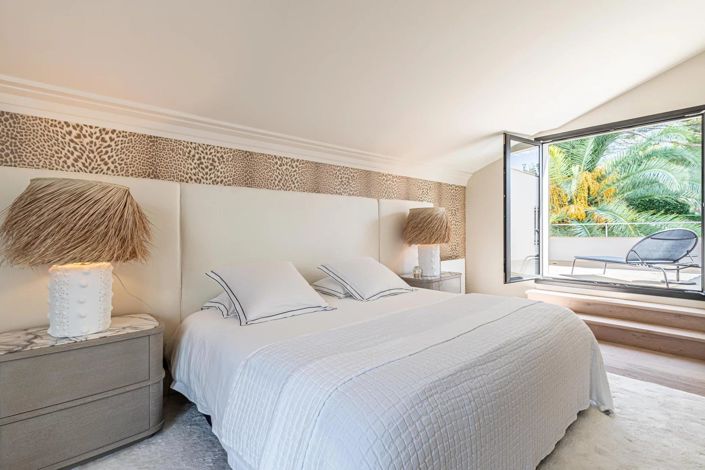 Image No.5-5 Bed House for sale