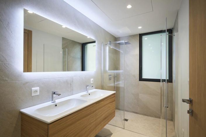 Image No.16-5 Bed House for sale