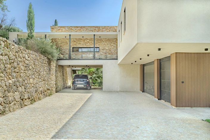 Image No.22-5 Bed House for sale