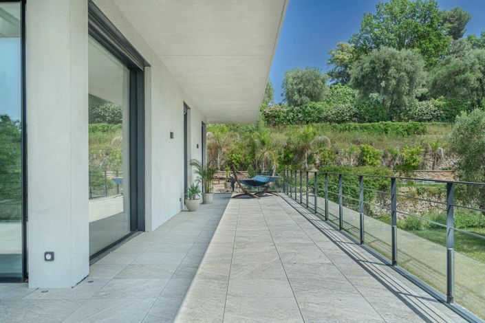 Image No.25-5 Bed House for sale