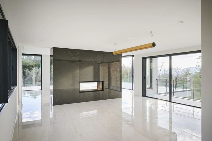 Image No.9-5 Bed House for sale