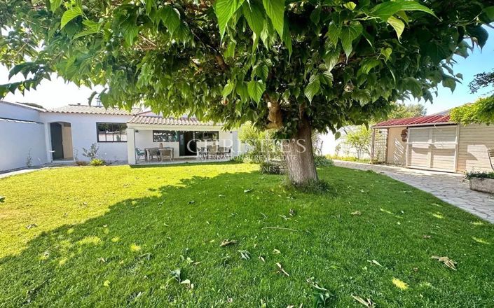 Image No.7-5 Bed House for sale