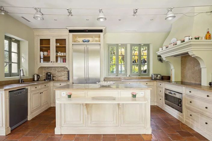 Image No.7-8 Bed House for sale