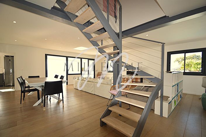 Image No.5-4 Bed House for sale