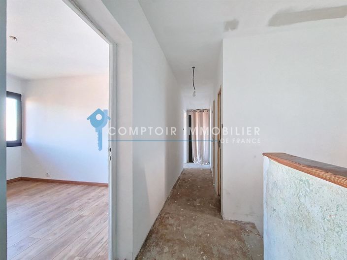 Image No.16-6 Bed House for sale