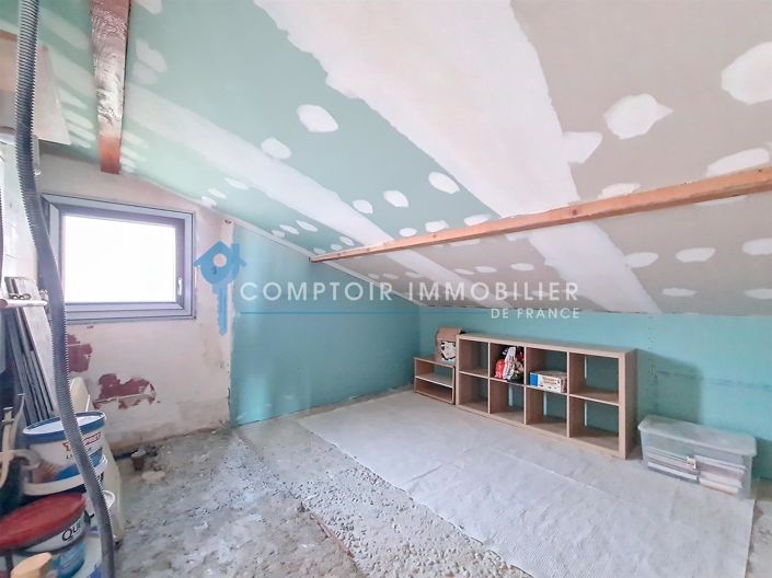 Image No.17-6 Bed House for sale