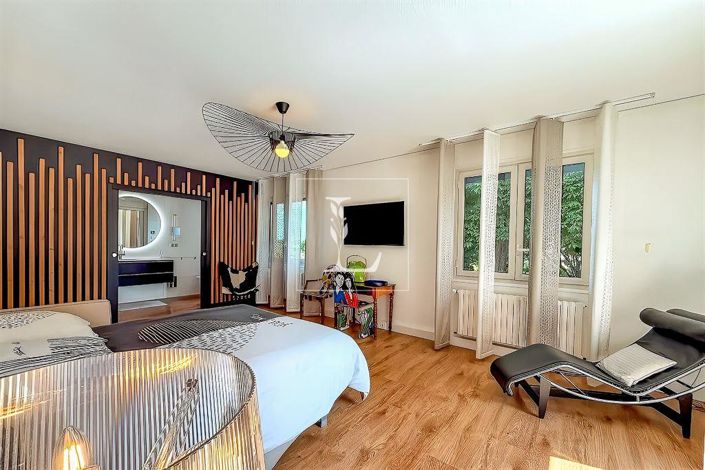 Image No.10-4 Bed House for sale