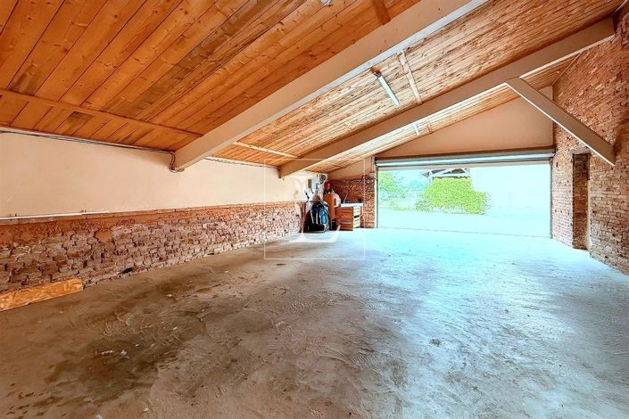 Image No.20-4 Bed House for sale