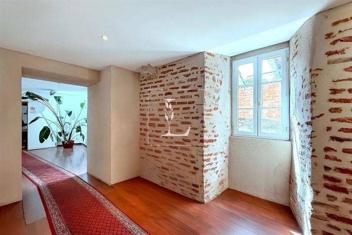 Image No.7-House for sale