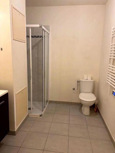 Image No.10-1 Bed Property for sale