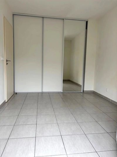 Image No.9-1 Bed Property for sale