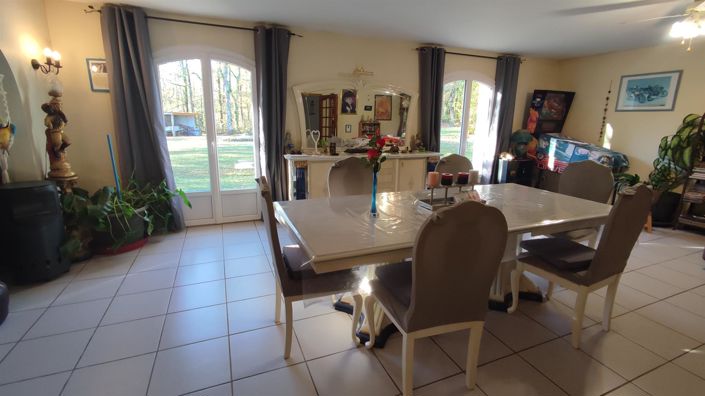 Image No.12-4 Bed House for sale