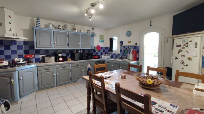 Image No.19-4 Bed House for sale