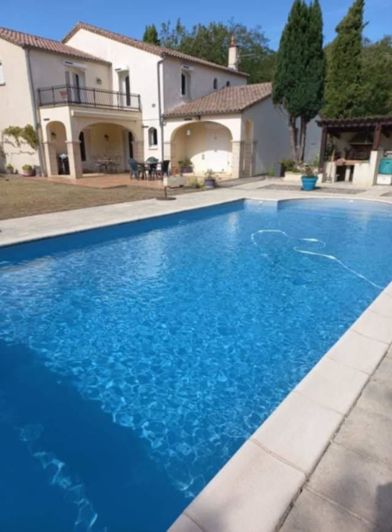 Image No.2-4 Bed House for sale