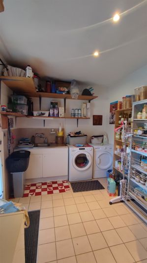 Image No.20-4 Bed House for sale