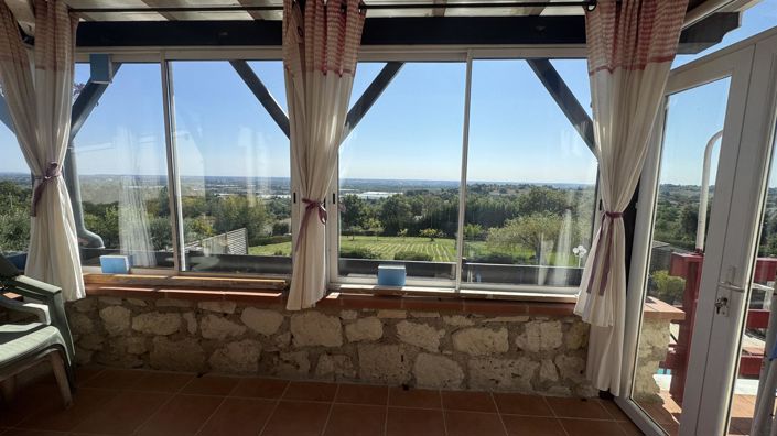 Image No.10-6 Bed House for sale