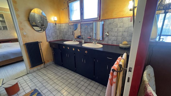 Image No.14-6 Bed House for sale