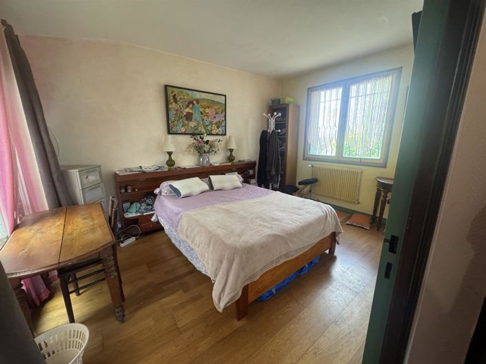 Image No.16-6 Bed House for sale