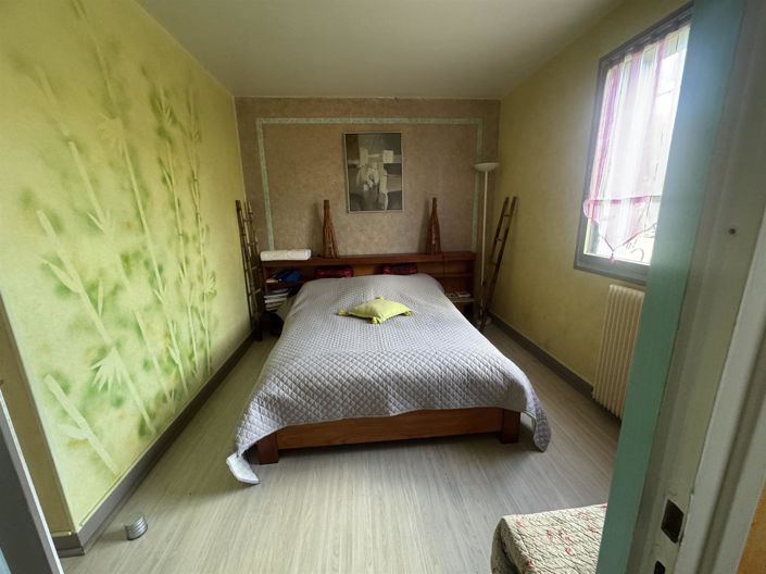 Image No.17-6 Bed House for sale